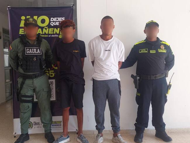 Capturan a dos hombres señalados de extorsionar negocios con panfletos en Cartagena