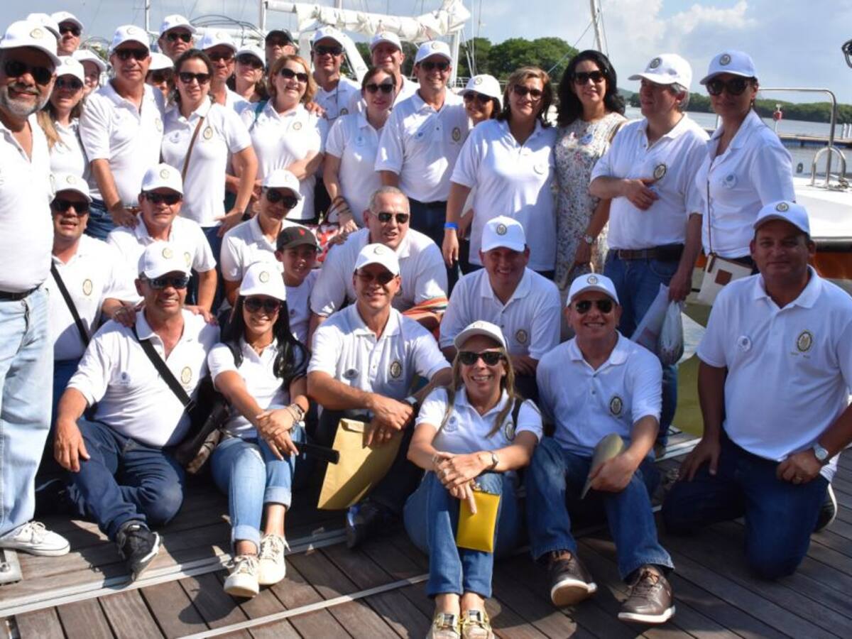 Especial reencuentro del contingente na 90 E IM 26 en la Escuela Naval