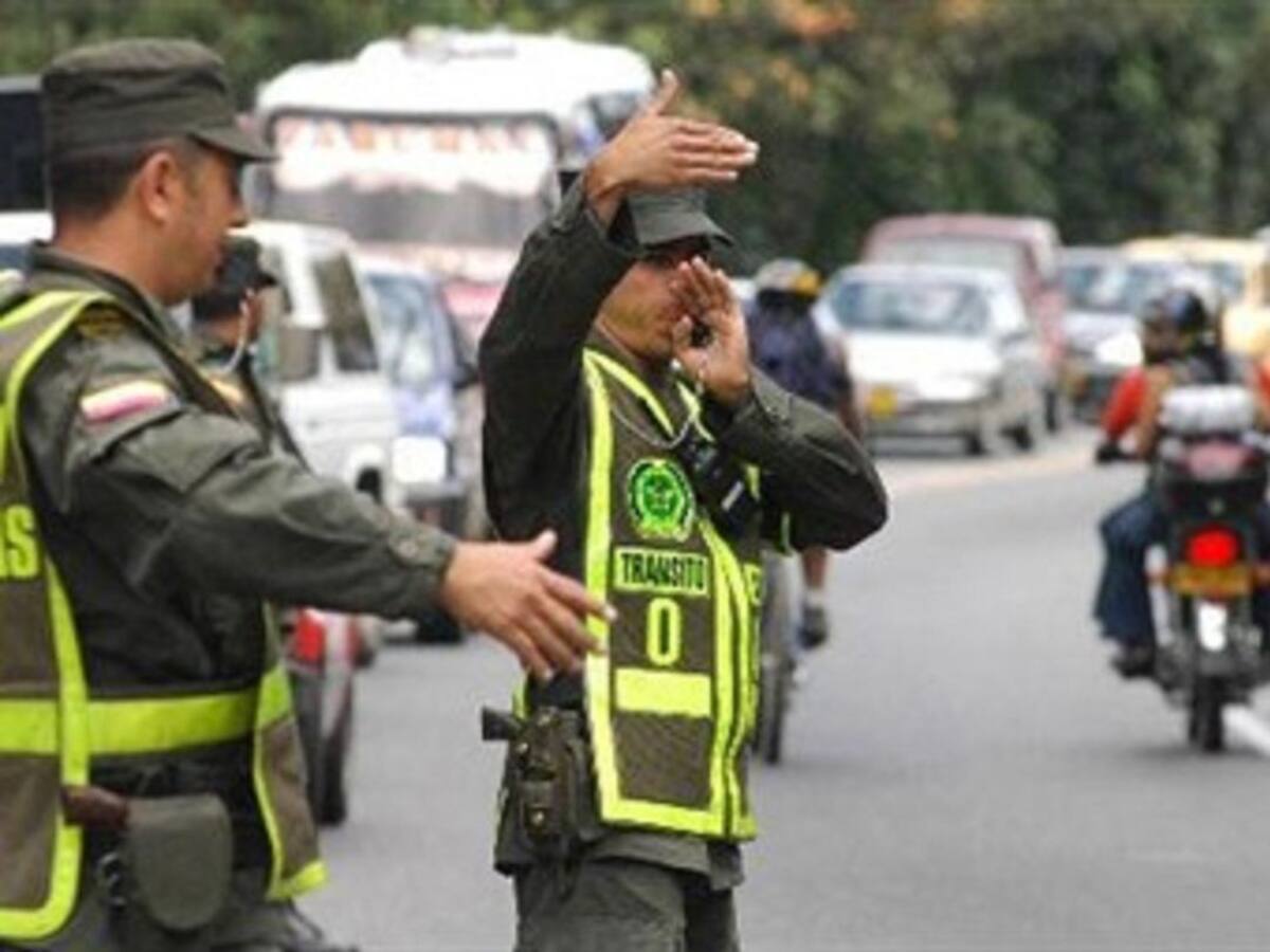 Detienen a pareja tras golpear oficiales en un retén al oriente de Cali