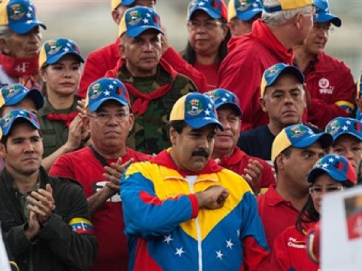 Devaluación del bolívar busca rescatar el equilibrio económico: Nicolás Maduro