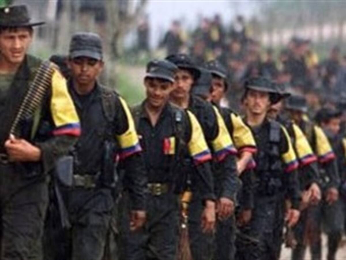 Farc revelarían ubicación de fosas de militares muertos en combate