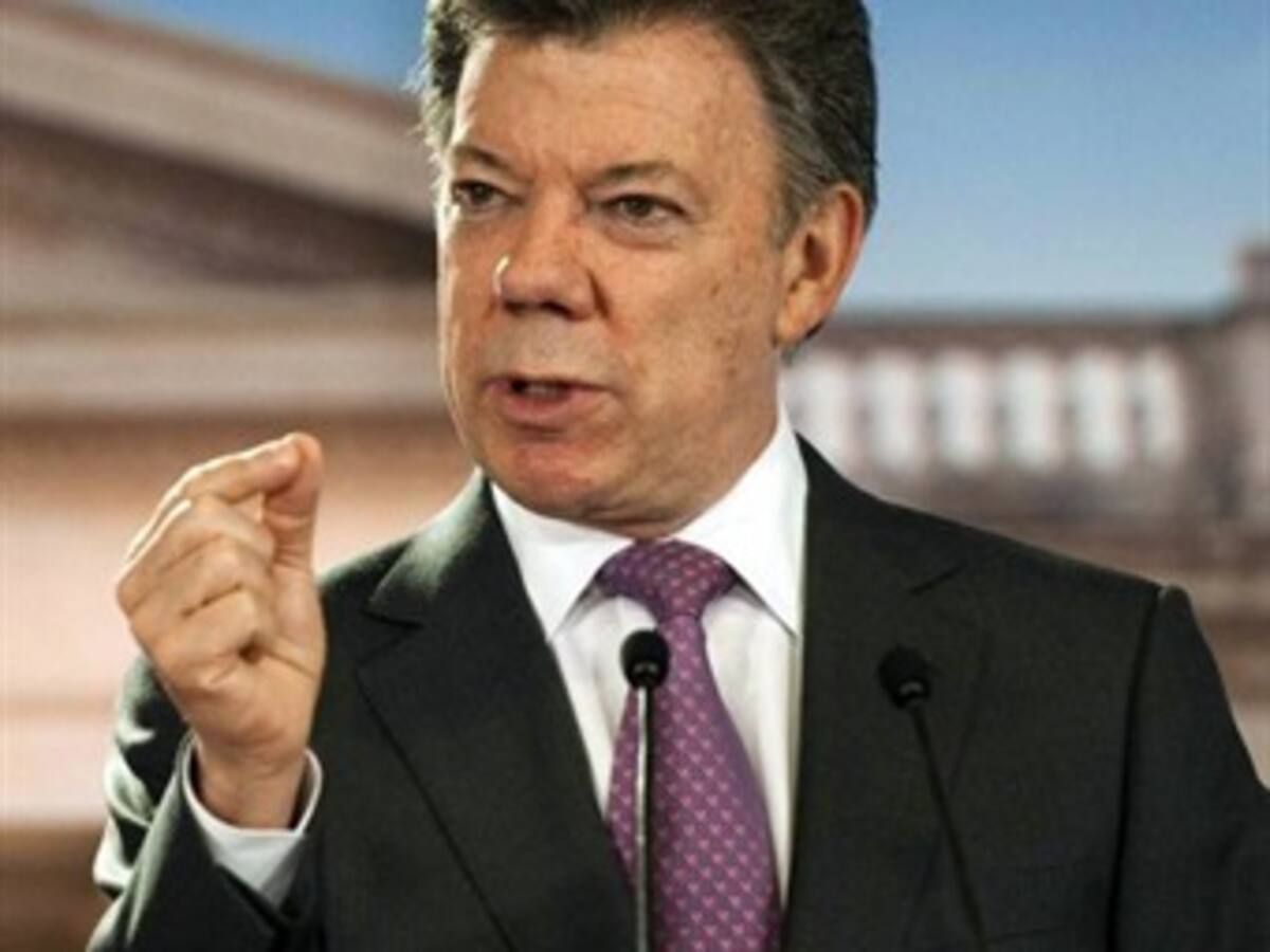 No puedo tolerar que digan que este Gobierno chuza a contradictores y funcionarios: Santos