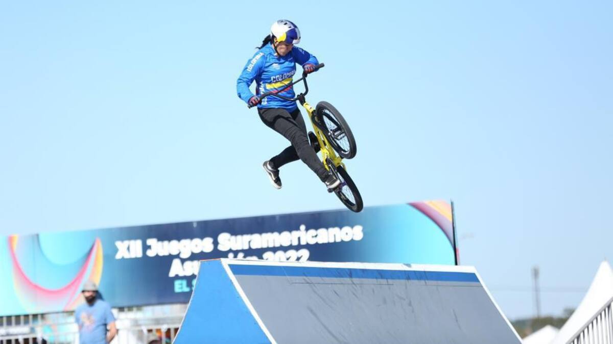 Queen Villegas avanzó a la final del Campeonato Mundial de Ciclismo Urbano Abu Dabi