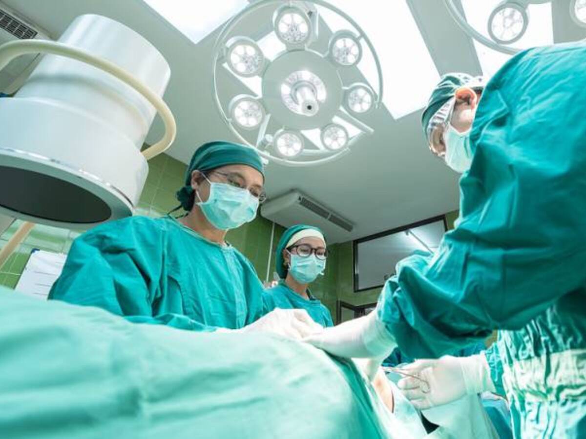 Cirujanos plásticos de Colombia, reunidos en convención de derecho médico