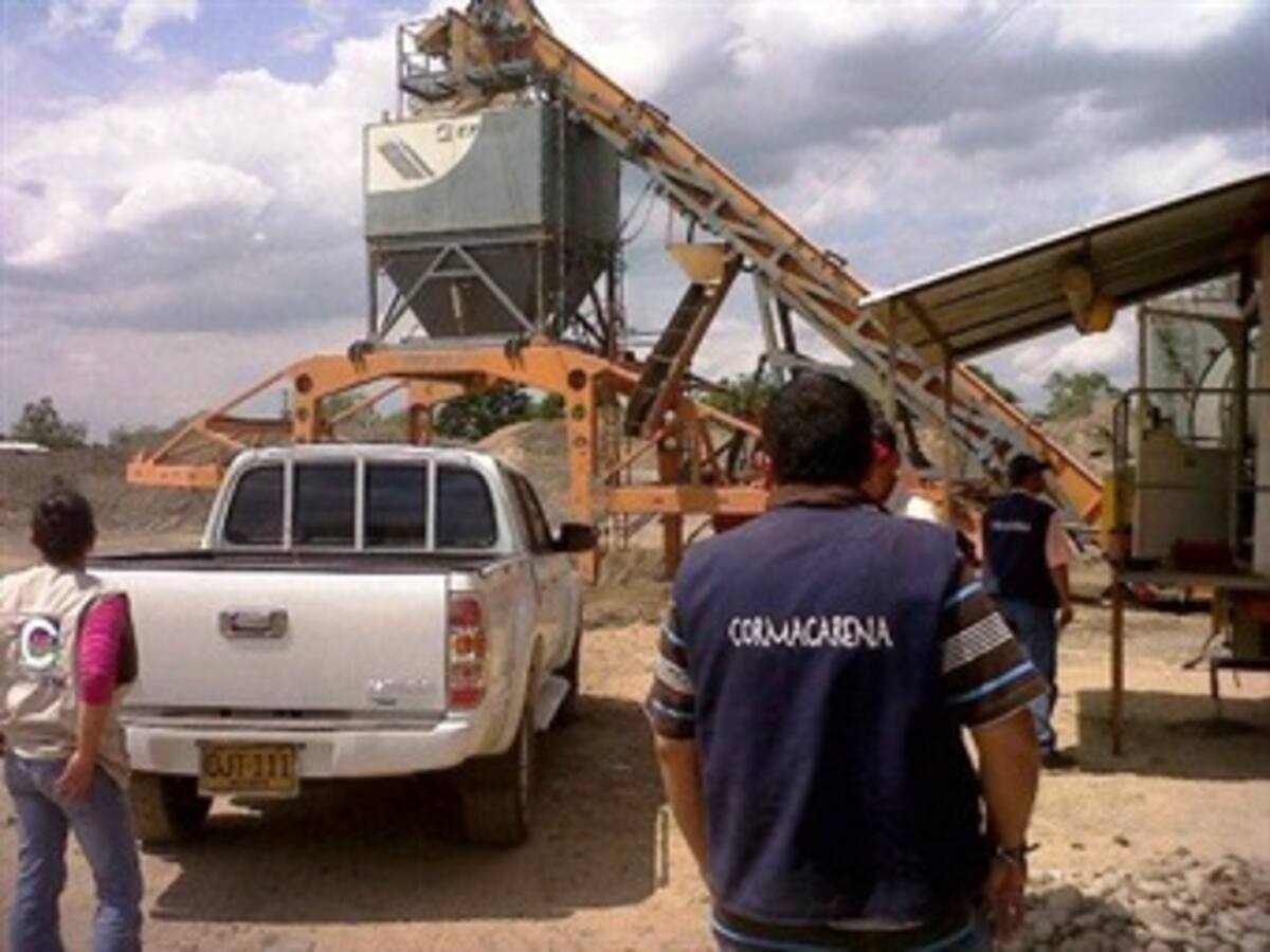 Suspenden actividades en las plantas asfálticas del Meta