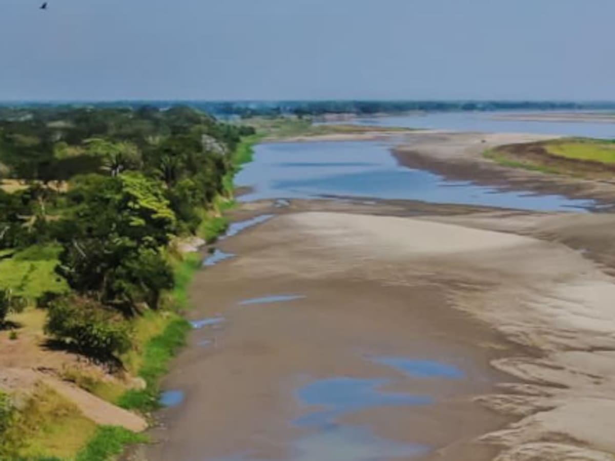 Empeora la sequía en Puerto Boyacá: el río Magdalena pierde hasta el 80 % de su cauce