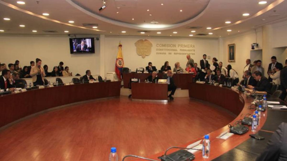 Aprobada en tercer debate la reforma política en la Cámara de representantes