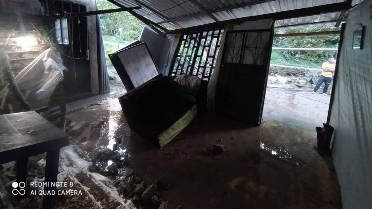 Incomunicadas más de 50 familias de la zona rural de Pitalito por fuertes lluvias