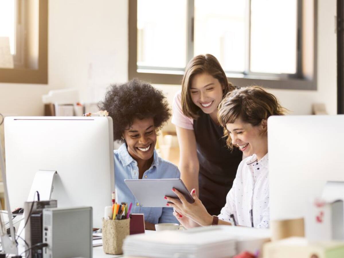 MinCiencias ofrece 10 mil cupos a mujeres para fortalecer habilidades