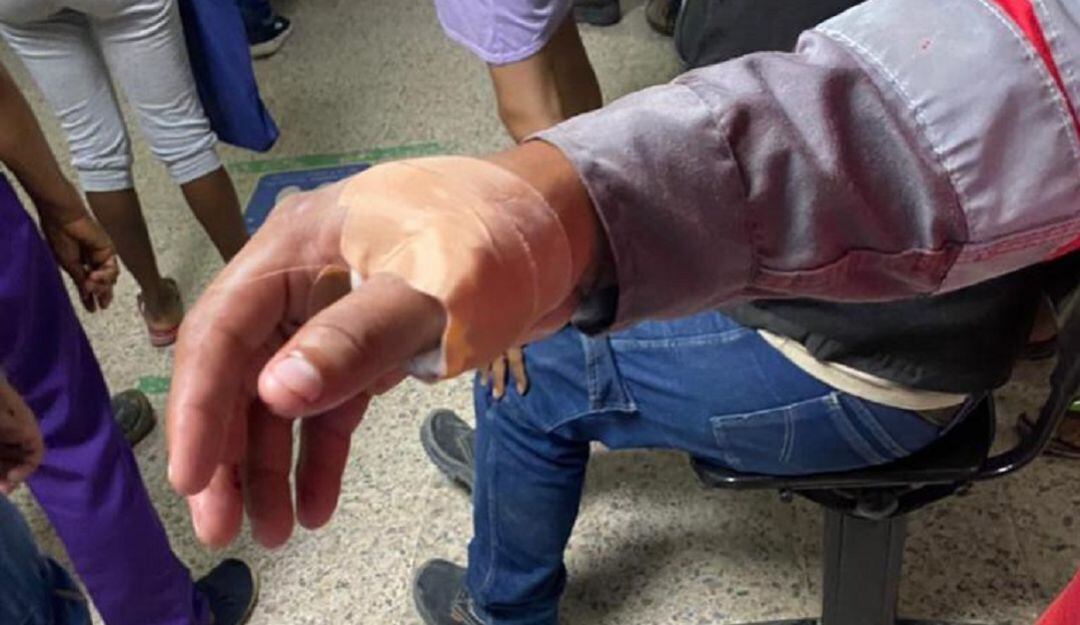 Un desconocido abordó a los trabajadores de la empresa, los amenazó con un arma cortopunzante y los despojó de sus celulares y billeteras
