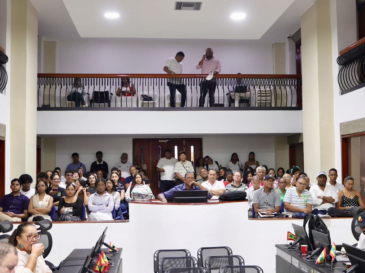 Concejo de Cartagena debate fallas en el servicio de aseo y cuestiona tarifas de Veolia y Pacaribe