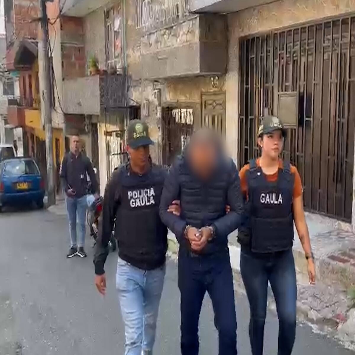 Capturan a cinco personas por extorsionar comerciantes en Medellín