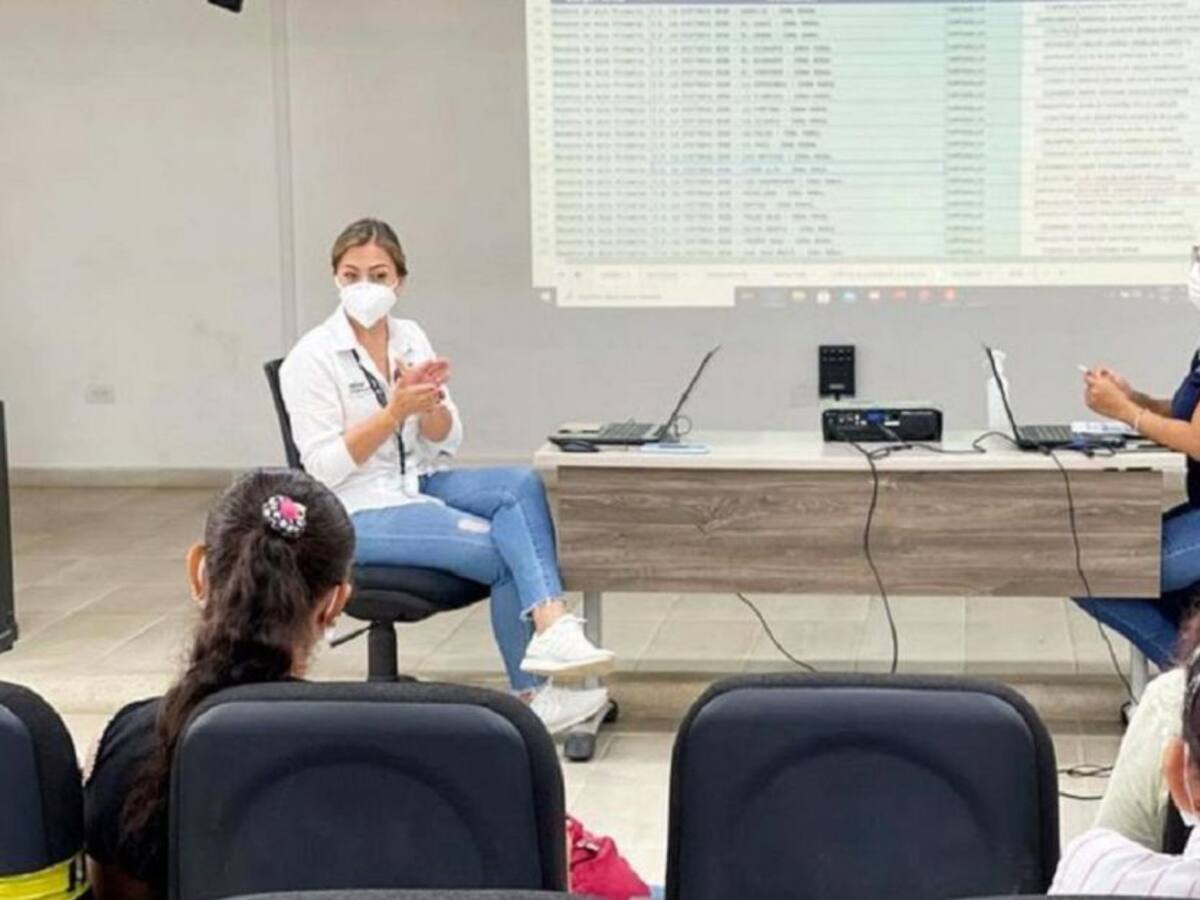 Docentes que perdieron concurso y cumplen con perfil tendrán prioridad