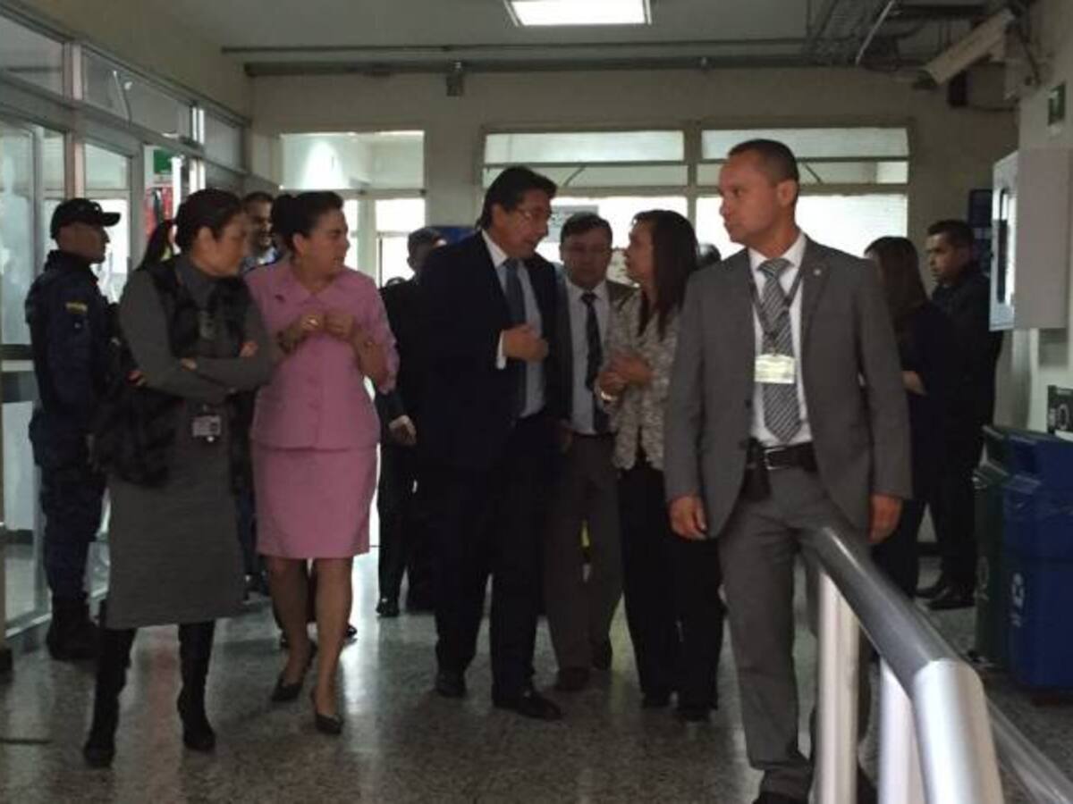 La visita sorpresa del fiscal Néstor Humberto Martínez a los juzgados de Paloquemao