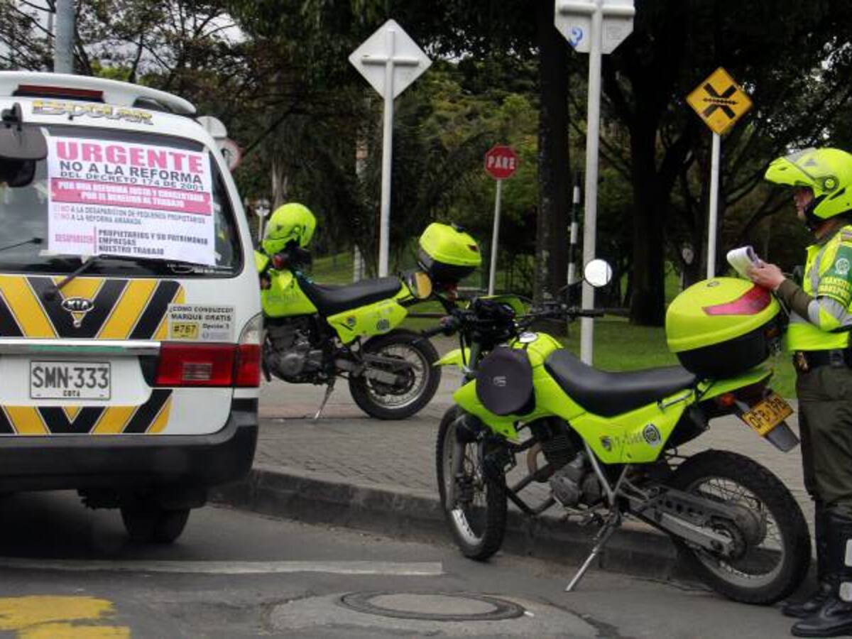 En Bogotá inmovilizan al día en promedio dos vehículos escolares