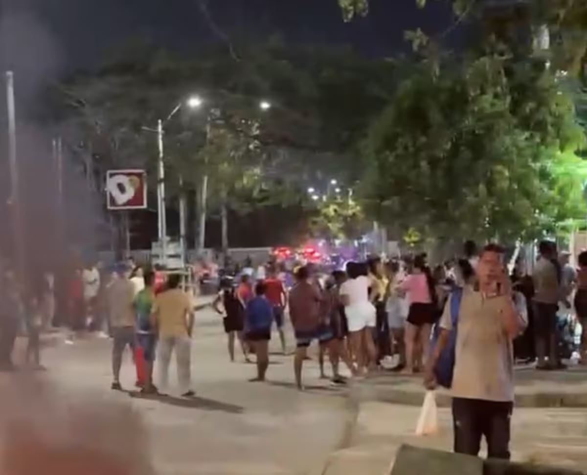 La protesta cerca de la Terminal de Transporte se realizó en la noche del jueves. // Cortesía protestantes