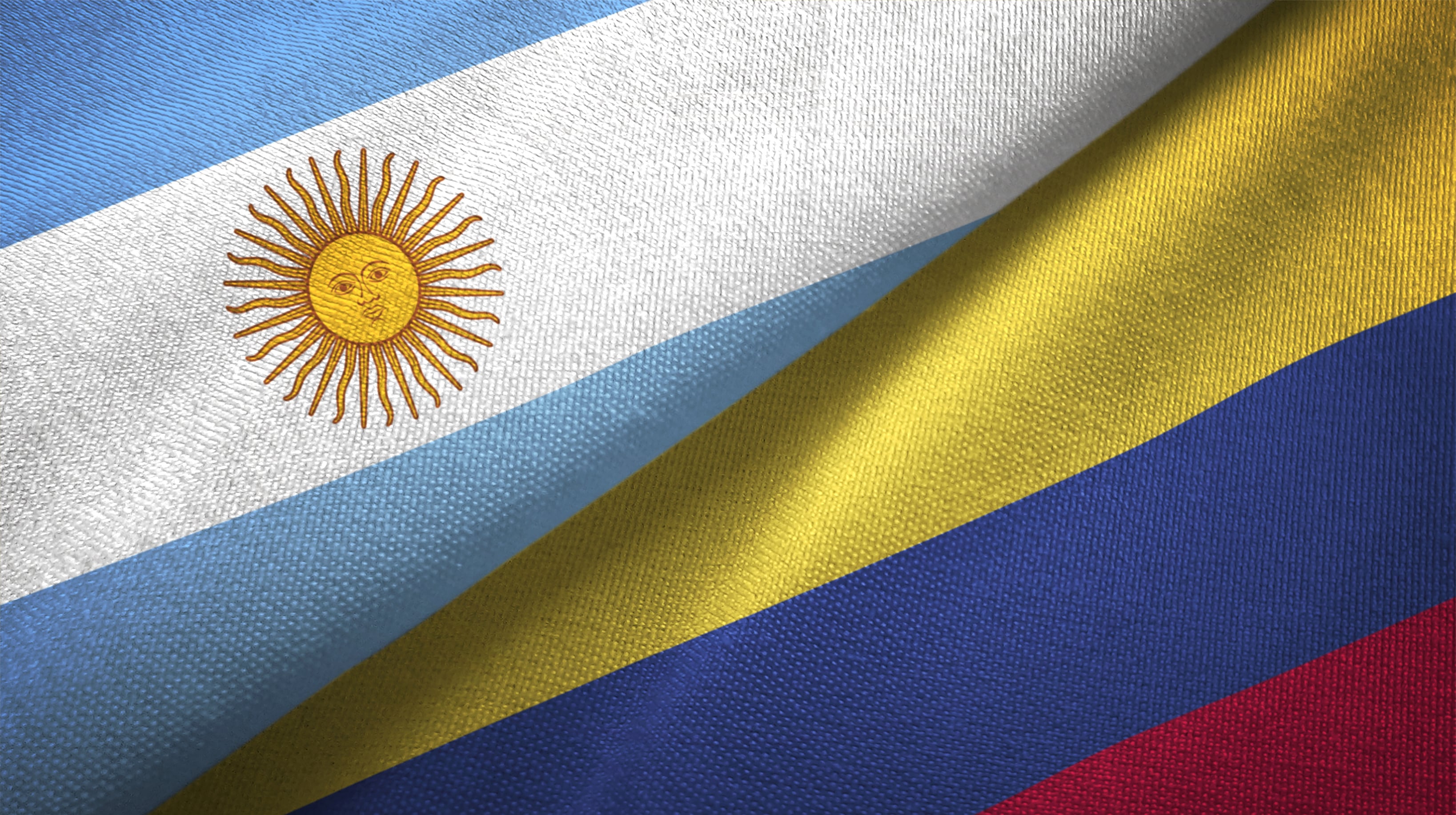 Banderas de Argentina y Colombia imagen de referencia. Foto: Getty Images.