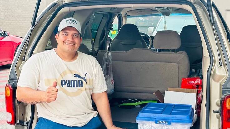 Juan José Bustos, el creador de contenido que vende papas rellenas en USA