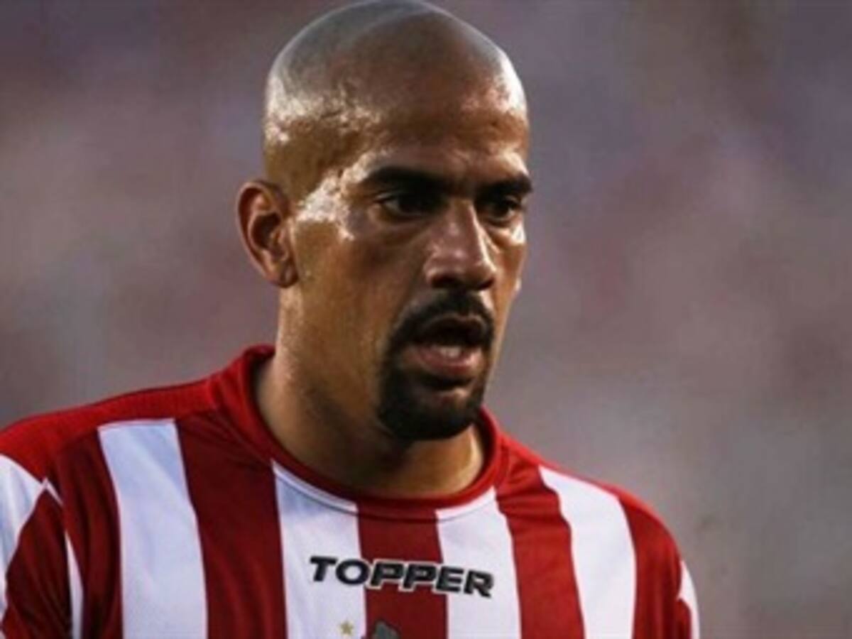 Juan Sebastián Verón aplaza su retiro del fútbol activo