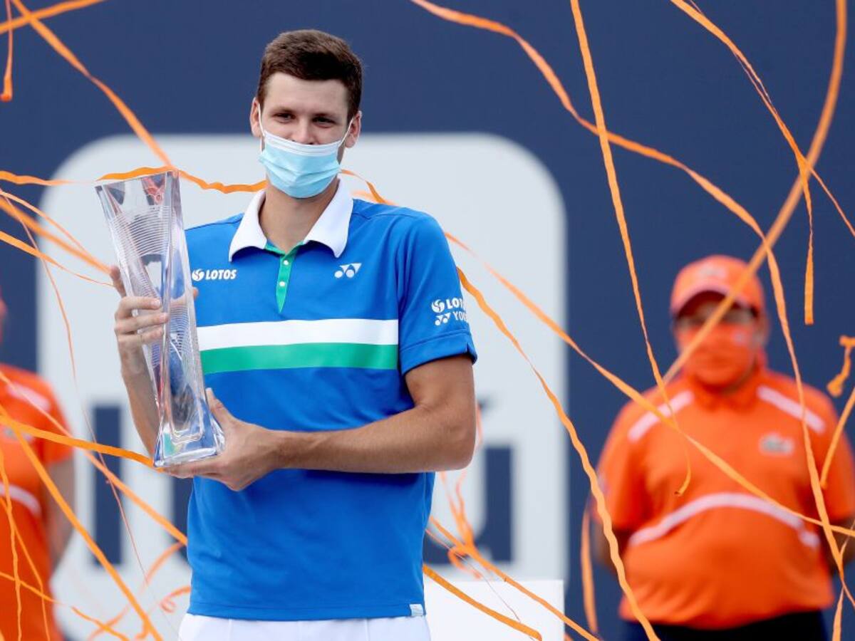 Hurkacz conquista el Masters 1000 de Miami ante el joven Sinner