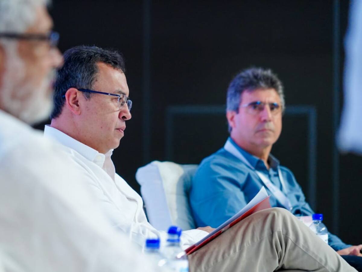 Presidente Petro: ausente en Congreso Nacional de Comerciantes