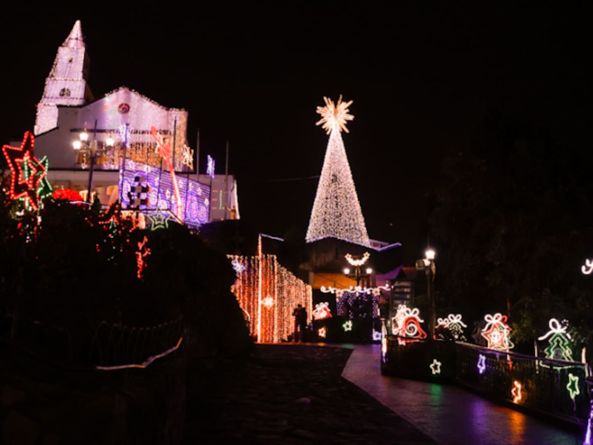 Tour de luces navideñas por Bogotá: fechas y precios para este 2025
