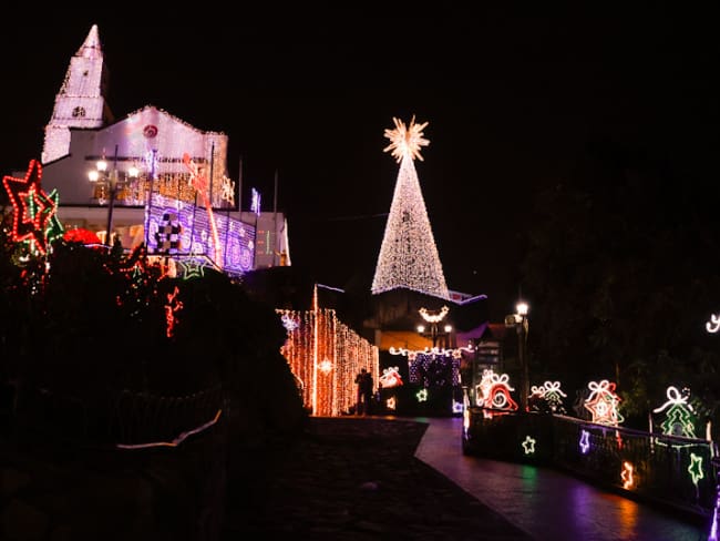 Tour de luces navideñas por Bogotá: fechas y precios para este 2025