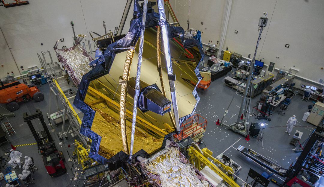 Telescopio espacial James Webb de la NASA en la sala limpia de Northrop Grumman, Redondo Beach, California,