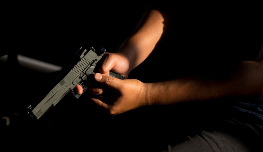 Listo el decreto que prohíbe el uso de armas traumáticas en Colombia