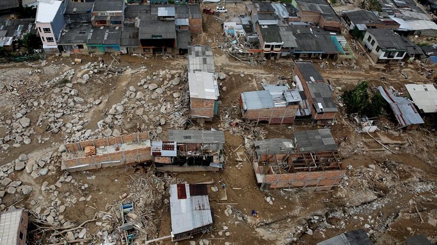 Vista aérea de un barrio afectado en Mocoa. Foto: Agencia EFE/LEONARDO MUÑOZ