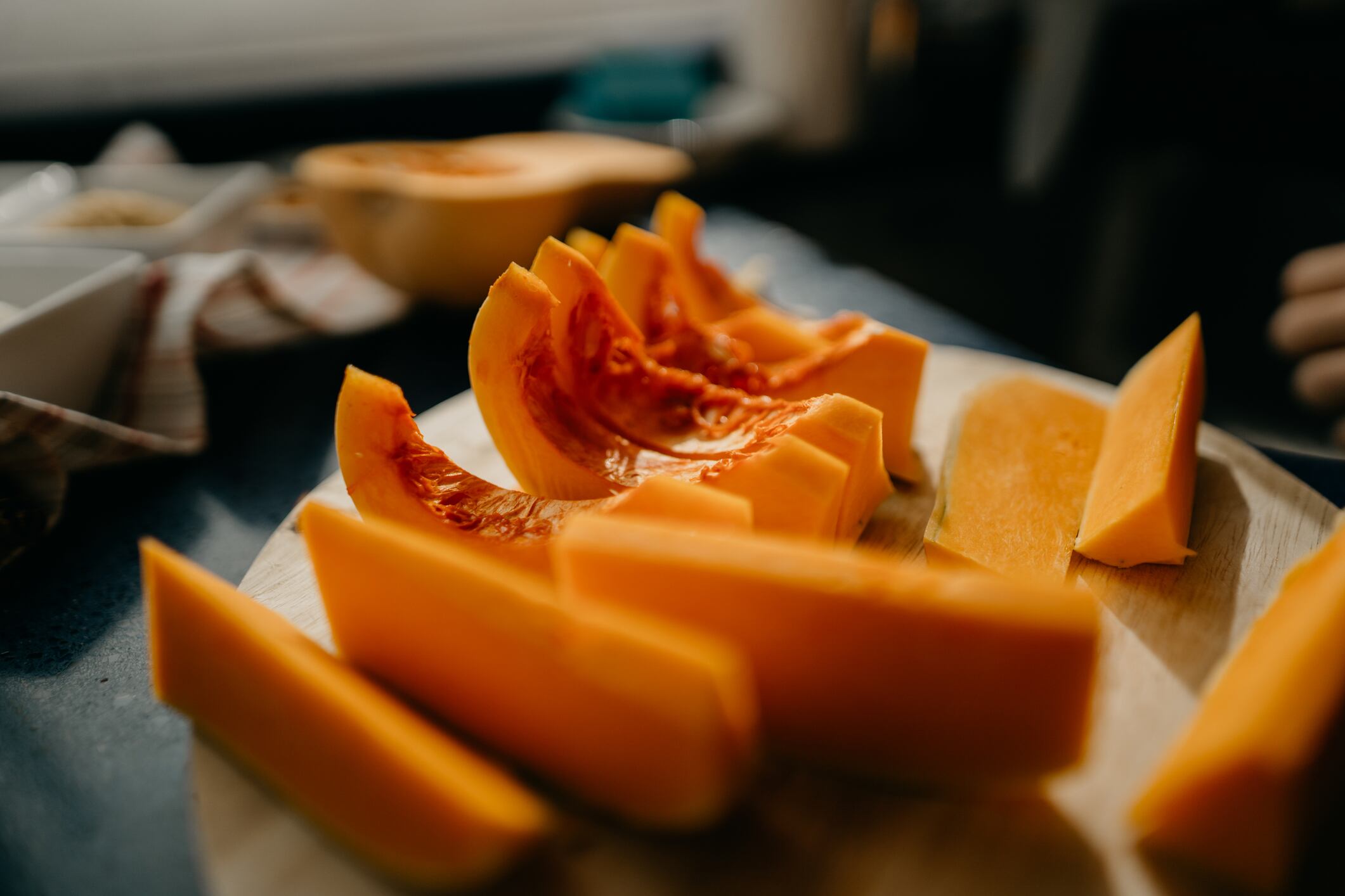 Este alimento se caracteriza por su color anaranjado y su dura cáscara / Getty Images