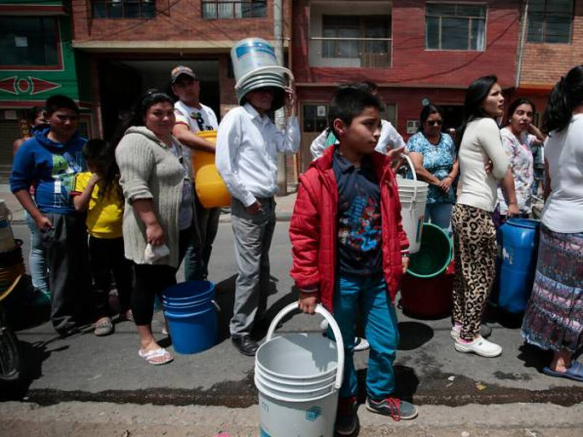 Senador Jorge Prieto acusa al Gobierno de hundir proyecto de volver el agua un Derecho Fundamental