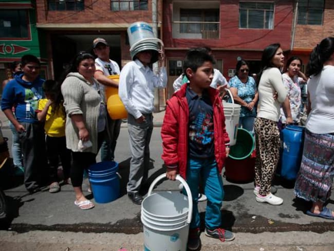 Senador Jorge Prieto acusa al Gobierno de hundir proyecto de volver el agua un Derecho Fundamental