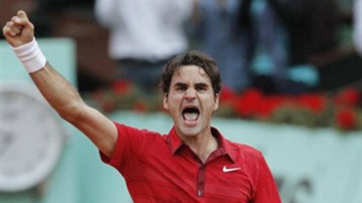 Federer vence a Djokovic y jugará su quinta final en Roland Garros