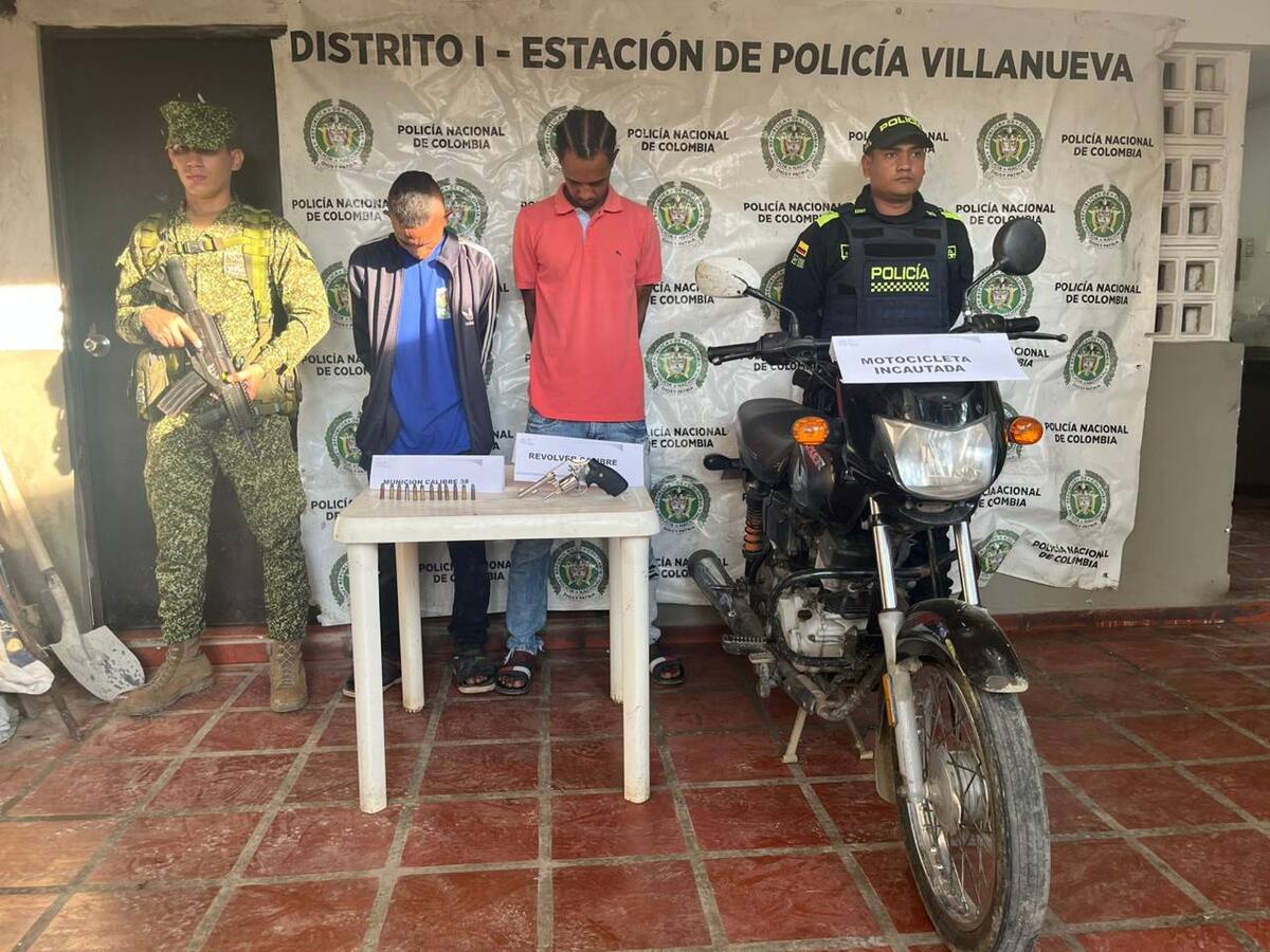 Dos presuntos extorsionistas capturados con arma de fuego y panfletos en Villanueva, Bolívar