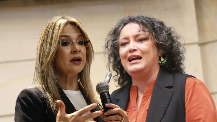 Fuerte choque entre Vicky Dávila y Lozano tras archivo de investigación a Claudia López por Metro