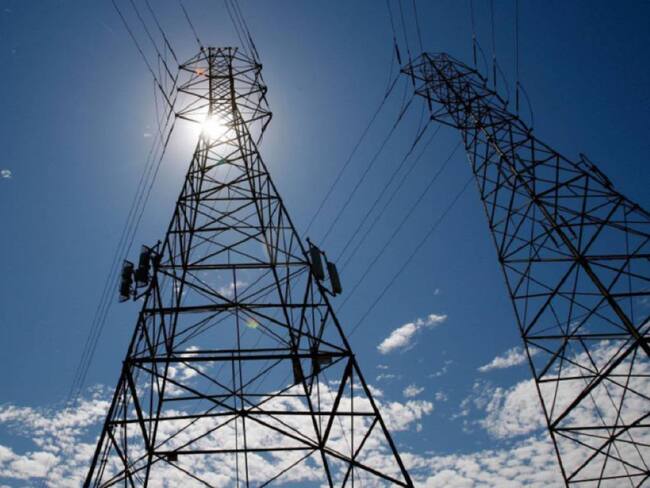 Gobierno anuncia tendencia a la baja de tarifas de energía eléctrica en el Caribe