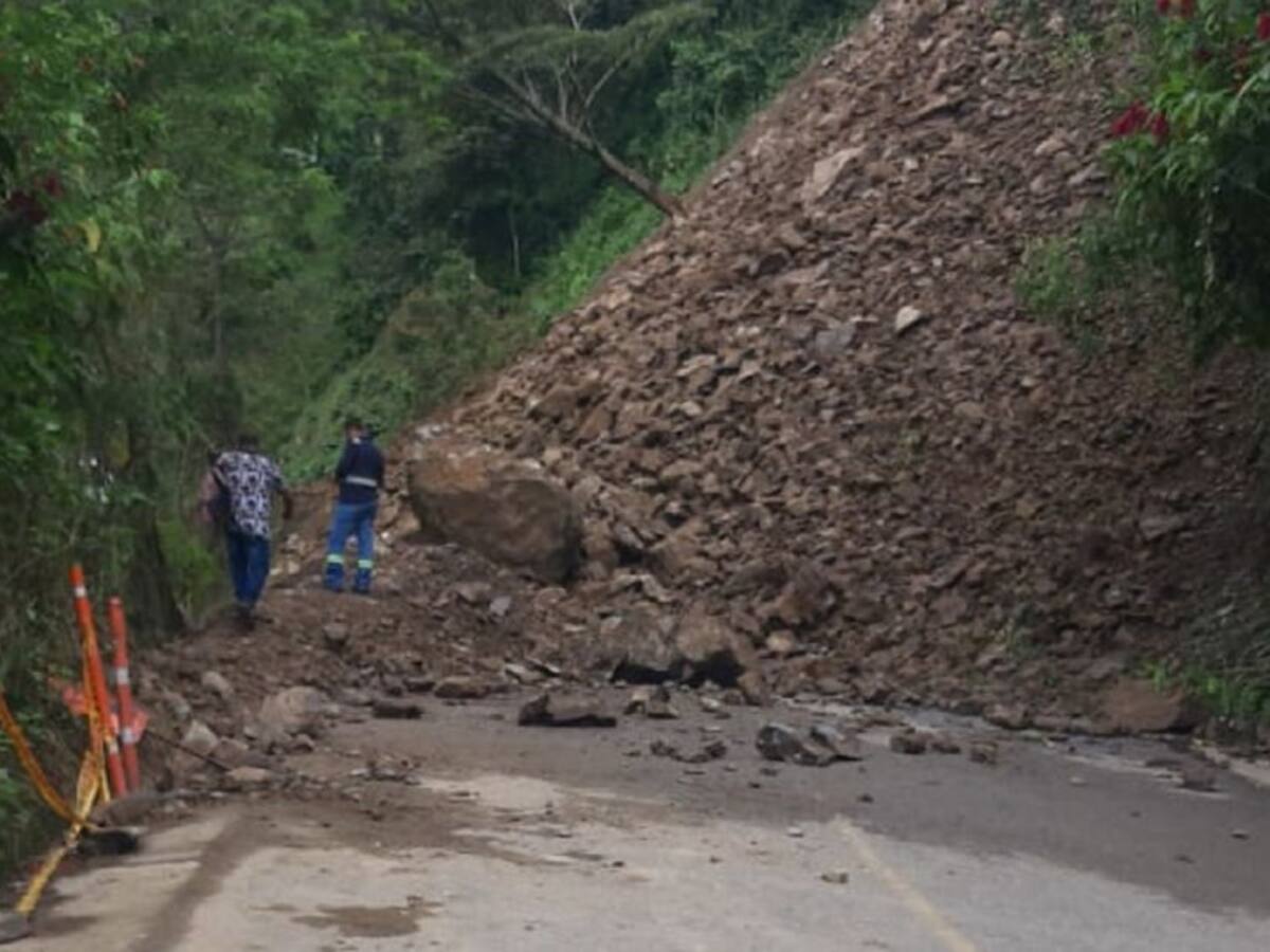 Deslizamiento de tierra se presentó en la vía Salamina - Aranzazu