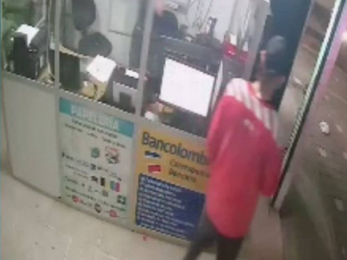 En video quedó registrado el asalto a un local comercial en La Dorada