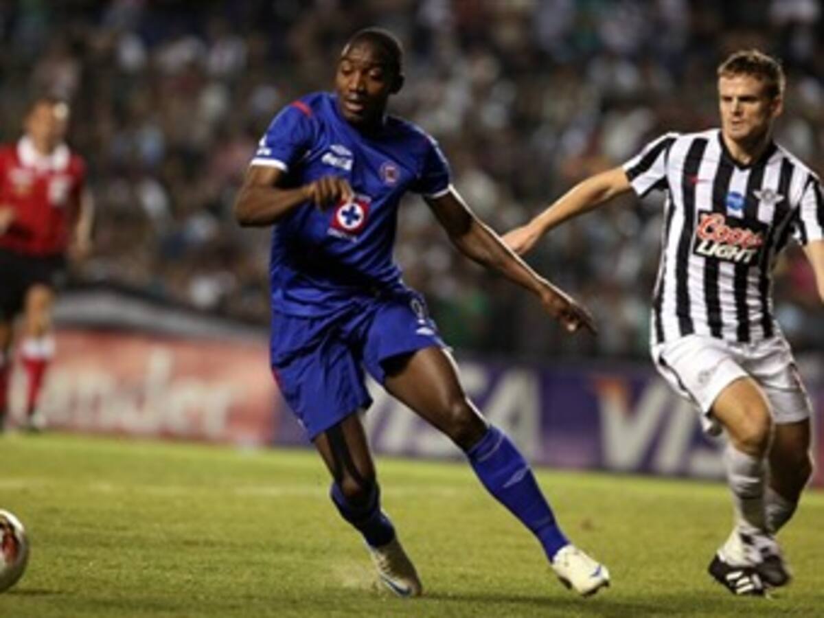 Libertad eliminó a Cruz Azul, con victoria 2-0 en Copa Libertadores