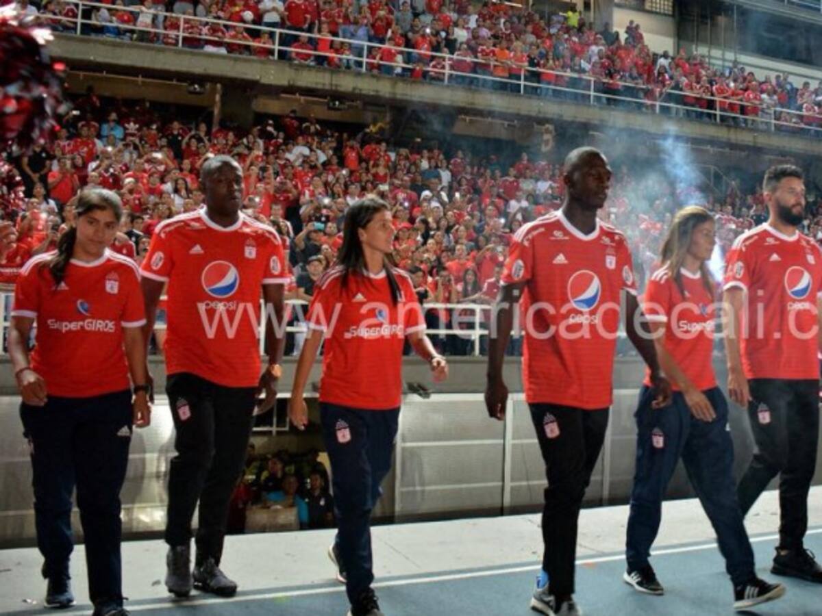 América presentó su camiseta para el 2018