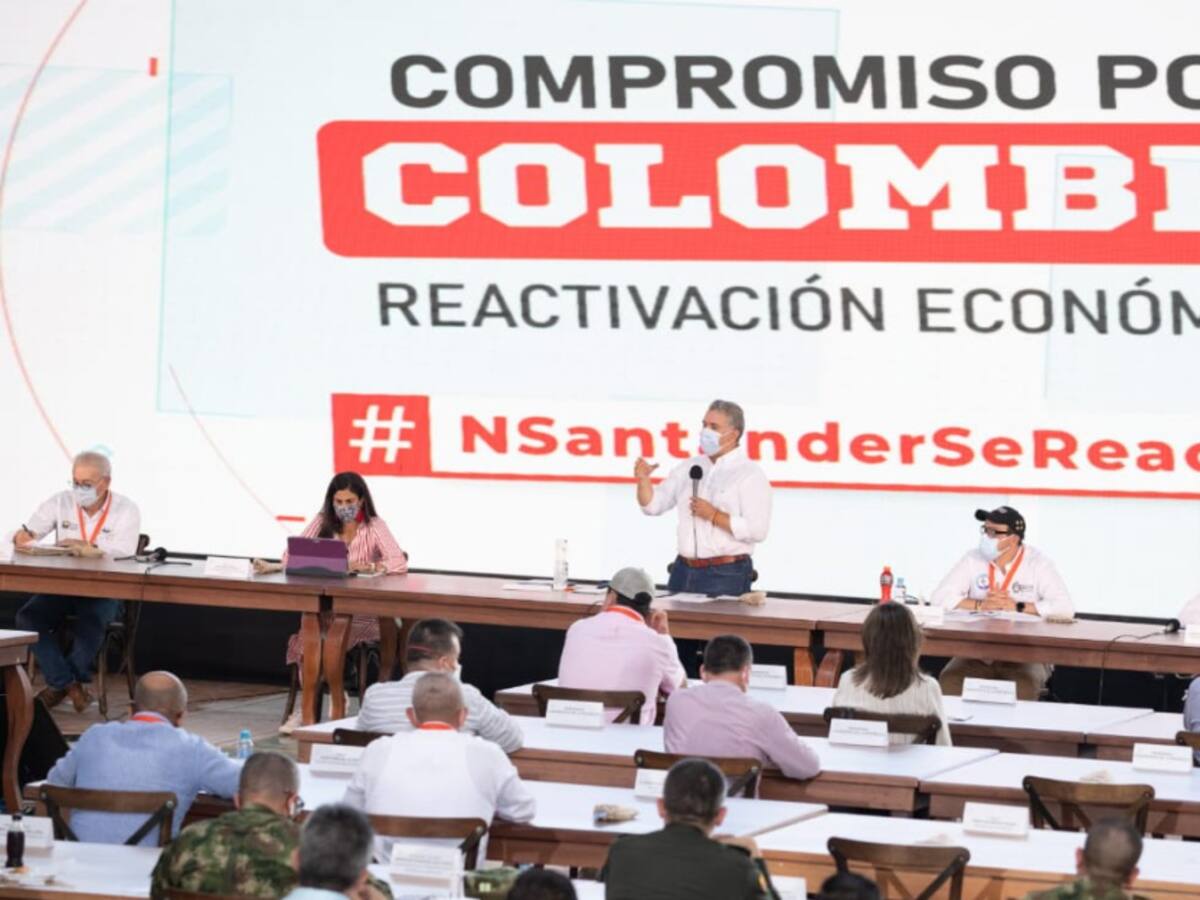 "Elecciones en Venezuela son una opereta y remedo de un dictador": Duque