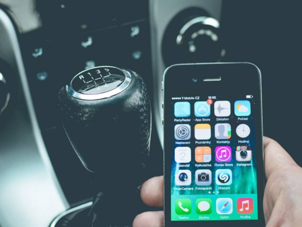 Cada 11 minutos, en promedio, sancionan a un conductor por uso del celular