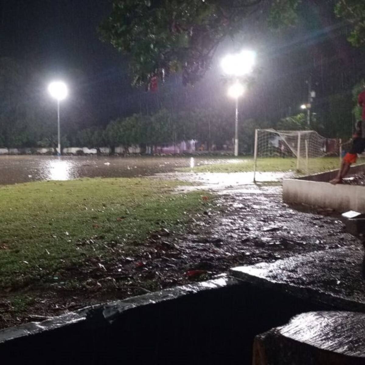 Desbordamiento del río en Guachaca deja a dos mil familias damnificadas