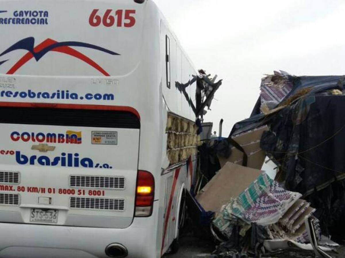 Cinco personas muertas y diez heridas en accidente de tránsito en Cesar