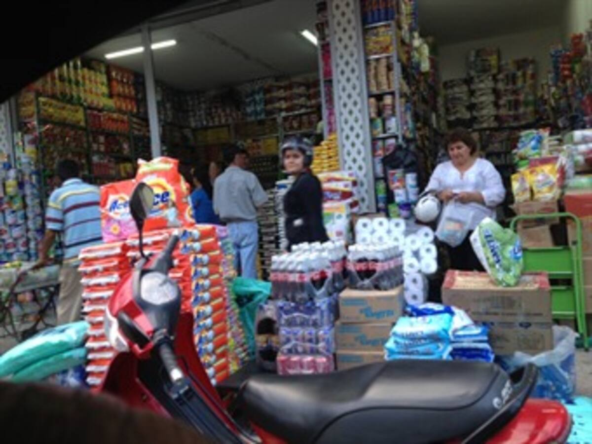 Desplome de moneda venezolana favorece comercio de alimentos hacia Colombia
