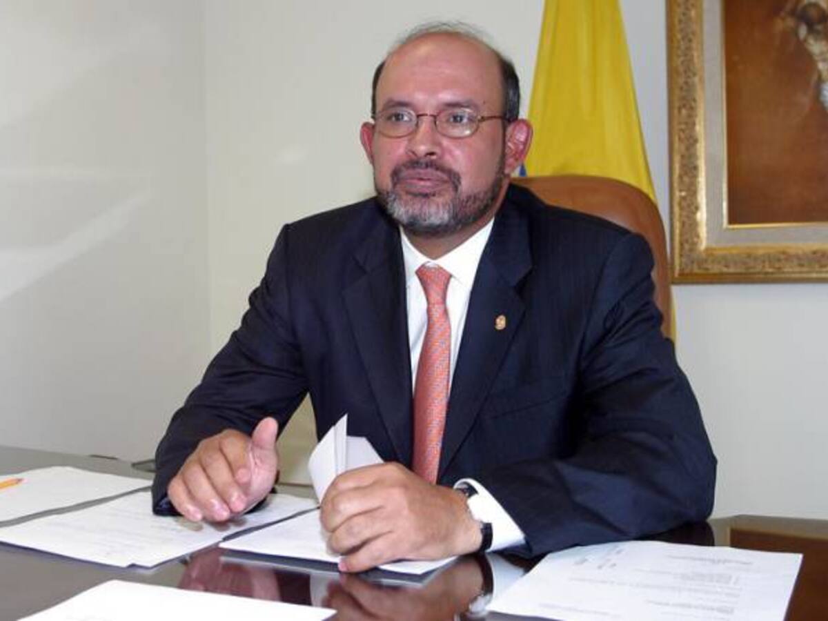 Fiscalía tiene pruebas que comprometen a exmagistrado Ricaurte en otros sobornos a congresistas