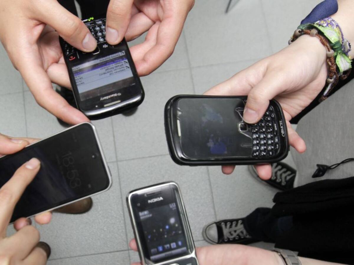 La compañía Claro sí es operador dominante en servicios móviles