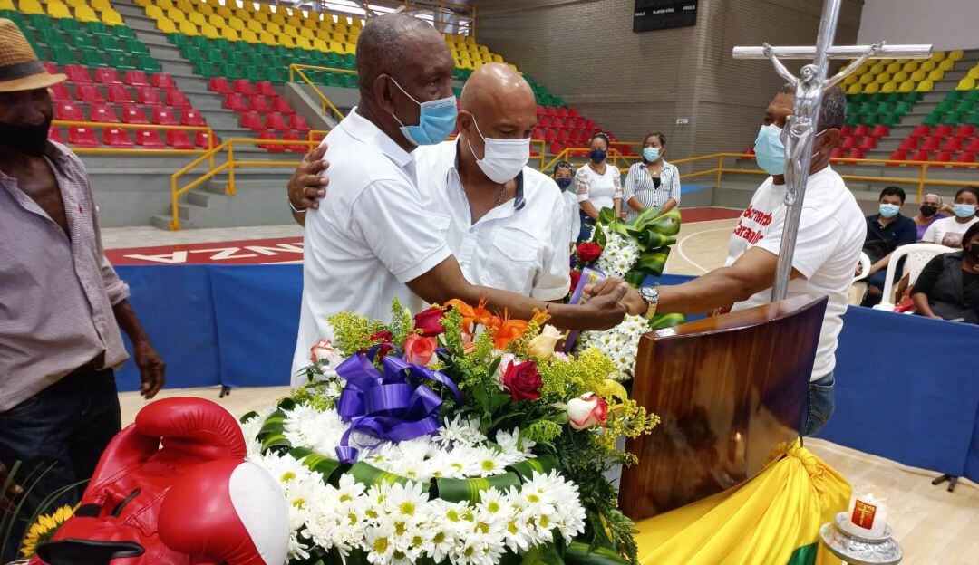 Antonio Cervantes indicó sentirse adolorido por la partida de su compadre