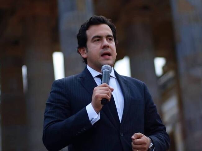 Veo a Petro en segunda vuelta y creo que Tomás Uribe será candidato del uribismo: Lara